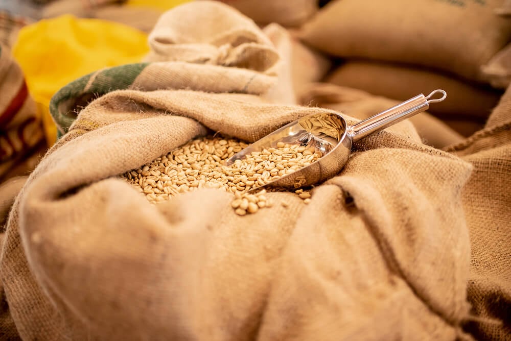 Rohkaffeebohnen im Jutesack von Baruli Kaffee Rohkaffeebohnen im Jutesack von Baruli Kaffee