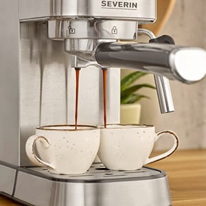 Severin Espressomaschine mit zwei Espresso Tassen Severin Espressomaschine mit zwei Espresso Tassen