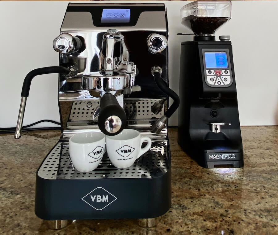 vibiemme siebträgermaschine und kaffeemühle