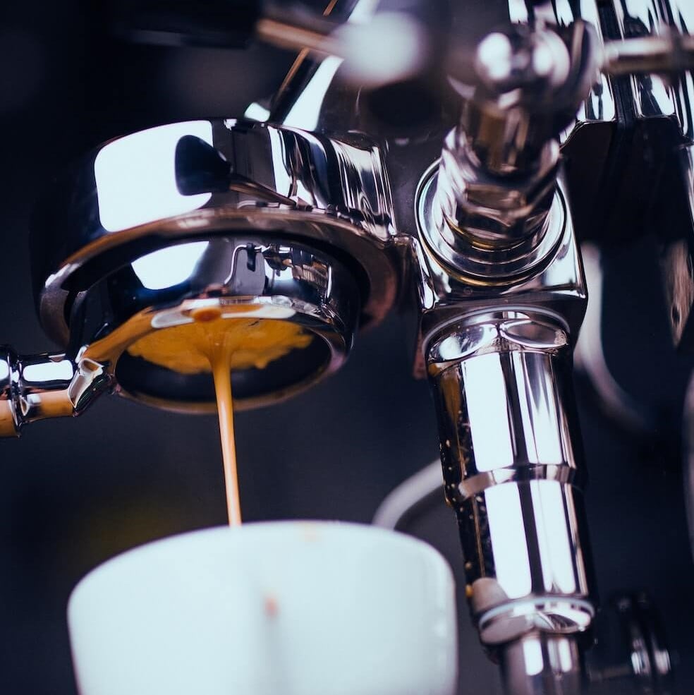 frischer Espresso aus der ECM Technika V Profi PID