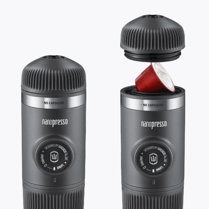 Wacaco Nanopresso geschlossen und mit Kapsel