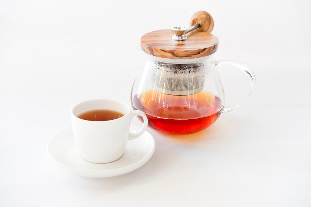Teekanne mit integriertem Edelstahlsieb